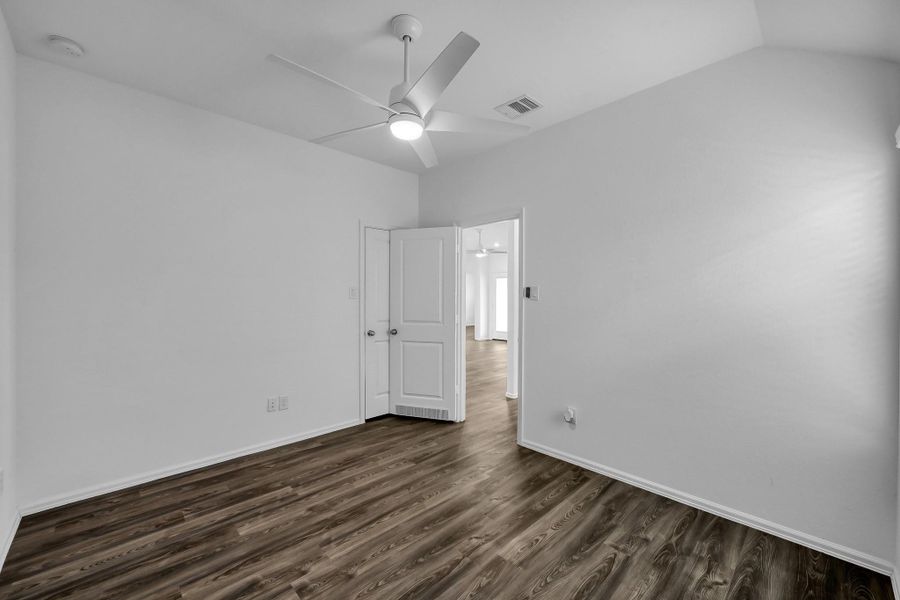 Spacious, unfurnished interior of a new home in Tavola: Wildflower II Collection, New Caney (Image 31).