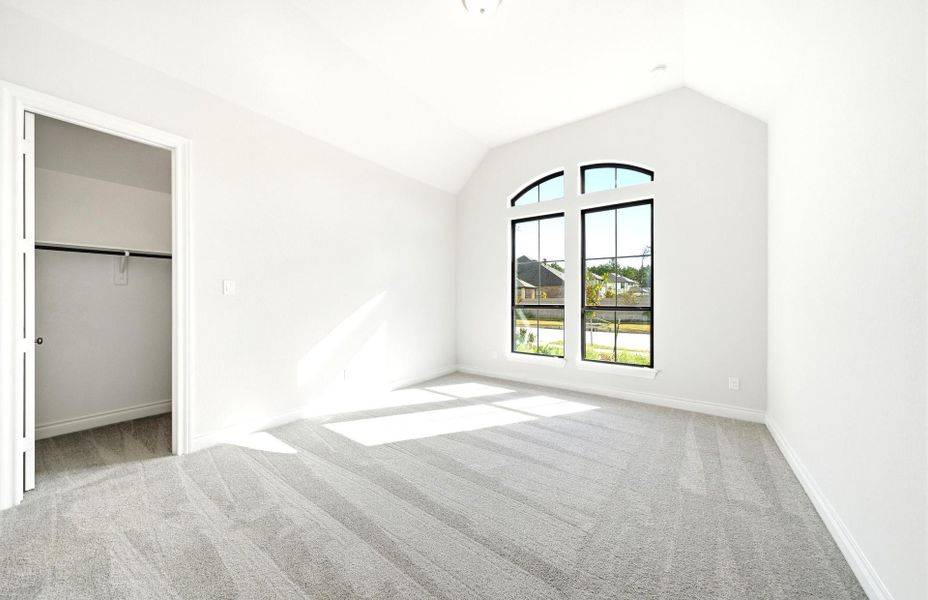 Spacious, unfurnished interior of a new home in Artavia 70′, Conroe (Image 45).