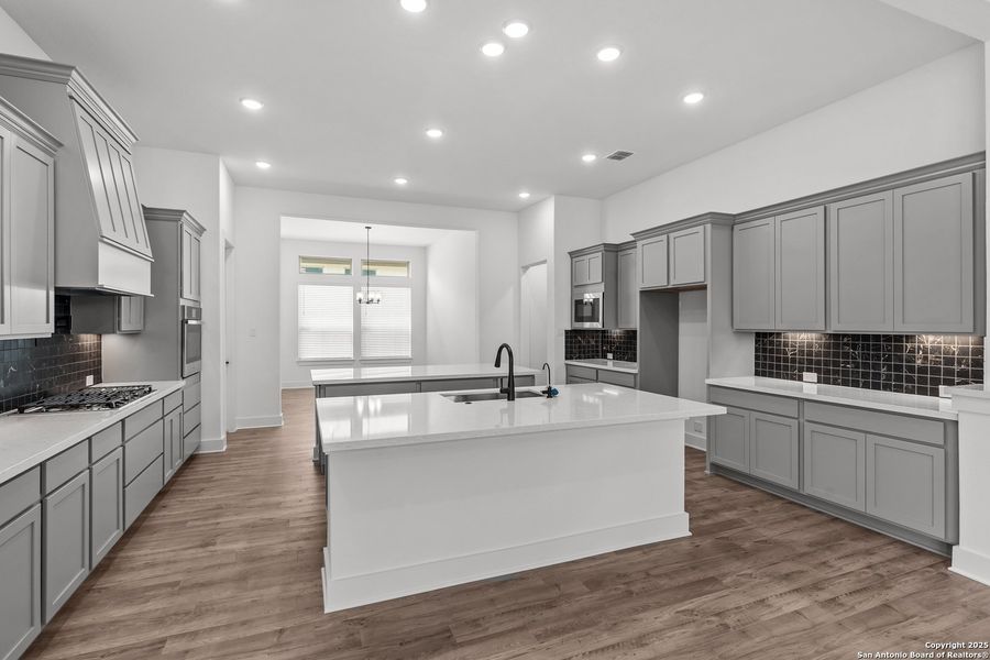 Furnished interior view inside a new home in Mesa Western, Cibolo (Image 6).