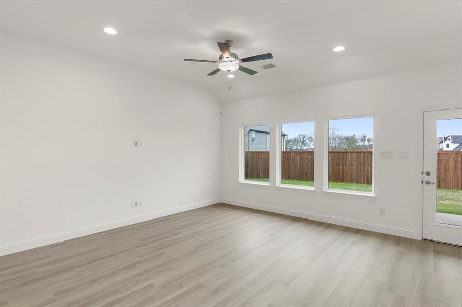 15. 2449 Wheatfield - Family