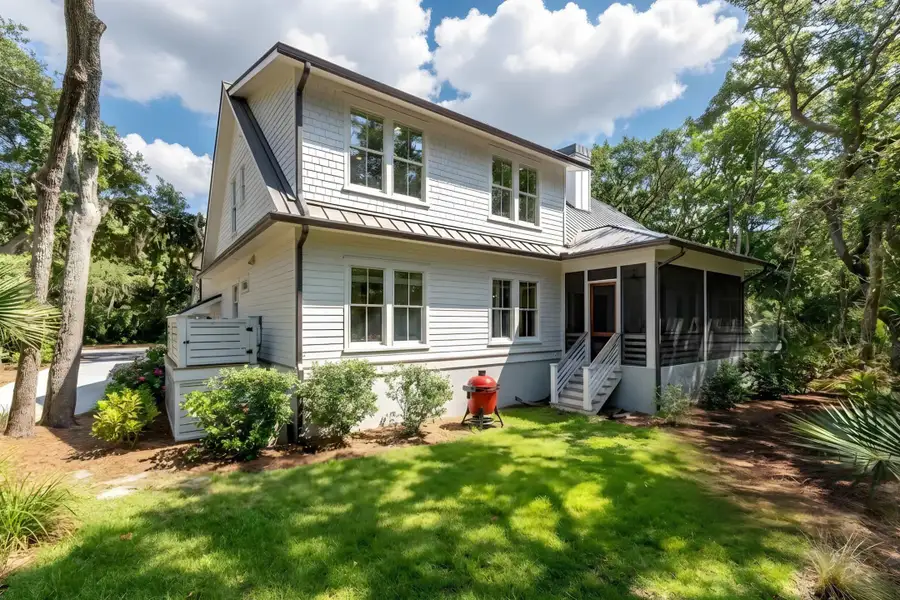 Exterior details and patio area of a home in , Seabrook Island (Image 3).