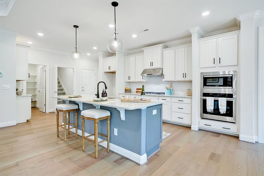 Shelter Bay, Kitchen