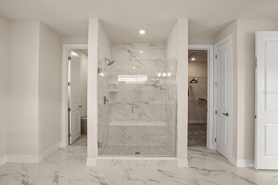 Spacious, unfurnished interior of a new home in , Orlando (Image 38).