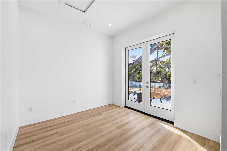 Spacious, unfurnished interior of a new home in , St. Petersburg (Image 54). Spacious, unfurnished interior of a new home in , St. Petersburg (Image 54).