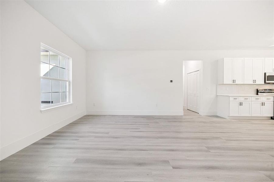 Spacious, unfurnished interior of a new home in , Citrus Springs (Image 22). Spacious, unfurnished interior of a new home in , Citrus Springs (Image 22).