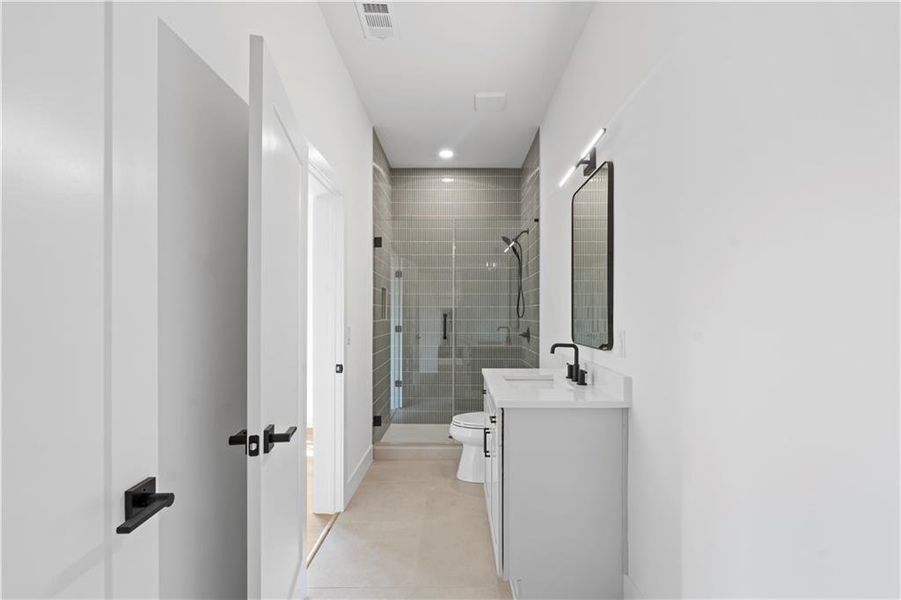 Image 52 of a home in .