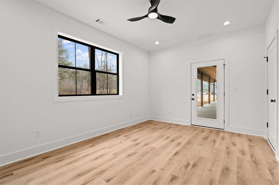 Spacious, unfurnished interior of a new home in , Waco (Image 30).