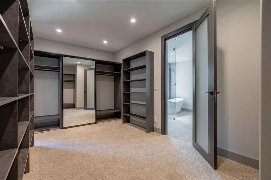 Image 53 of a home in .