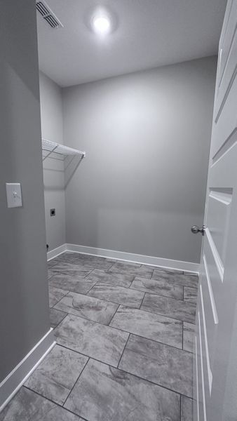 Spacious, unfurnished interior of a new home in Veterans Cove, Murfreesboro (Image 21).