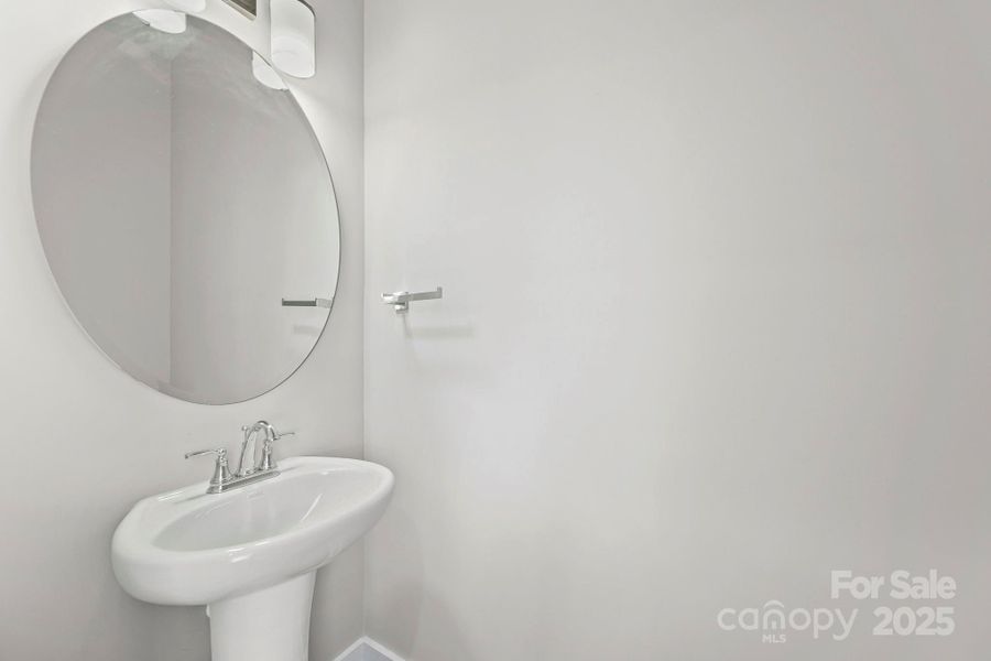 Image 28 of a home in .