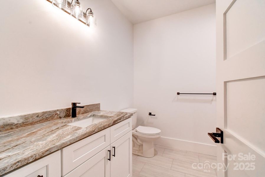 Spacious, unfurnished interior of a new home in , Mills River (Image 29).