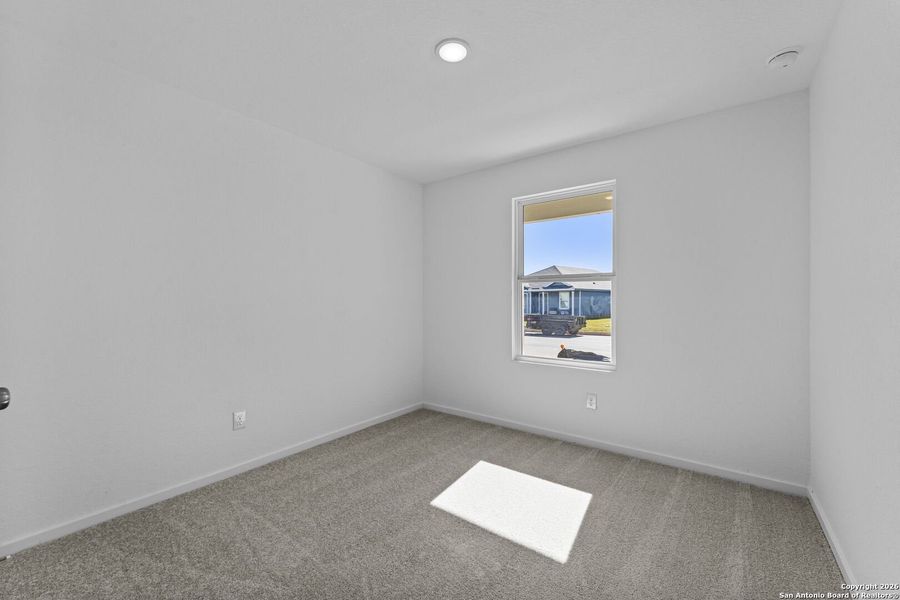 Spacious, unfurnished interior of a new home in Friendship Oaks: Watermill Collection, Fredericksburg (Image 13).