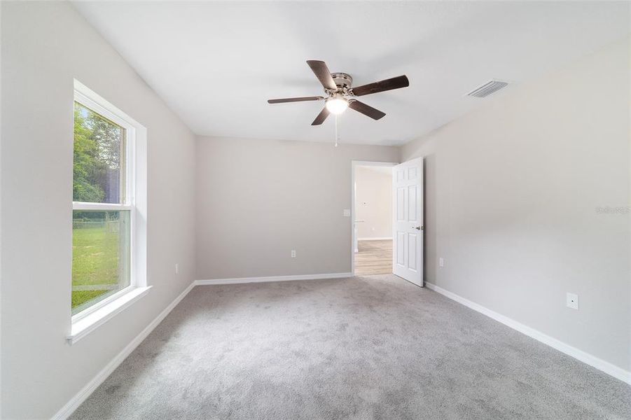 Spacious, unfurnished interior of a new home in , Ocala (Image 19).