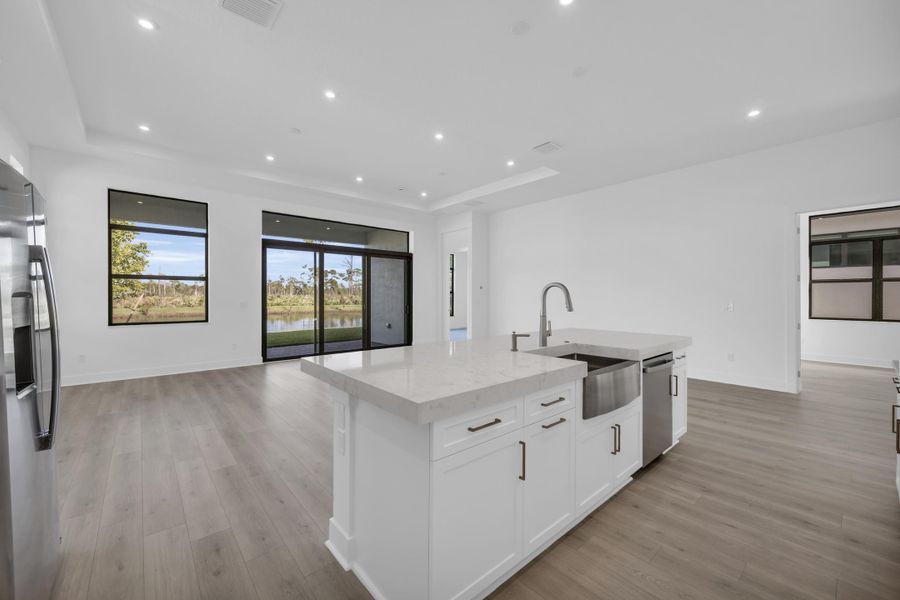 8P3A0271 (1) 8P3A0271 (1)