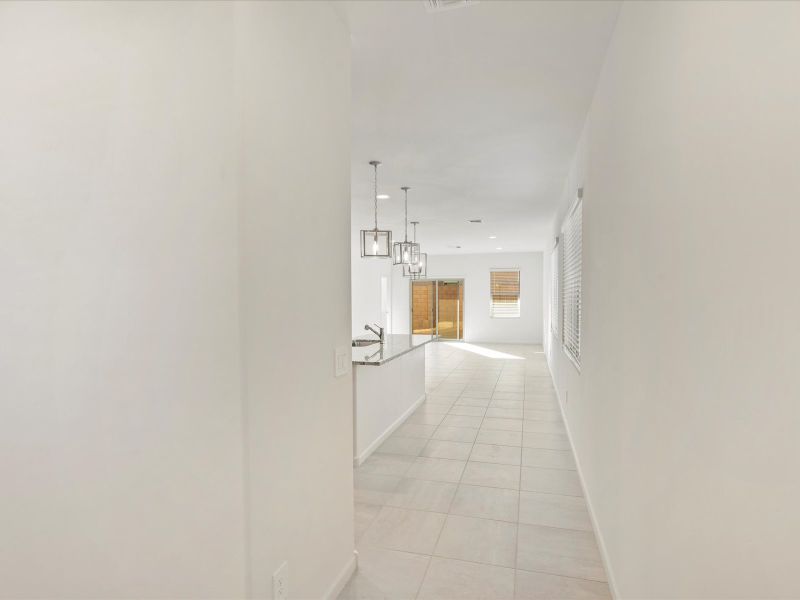 Spacious, unfurnished interior of a new home in Las Patrias at Star Valley Phase III - Signature Series, Tucson (Image 10).