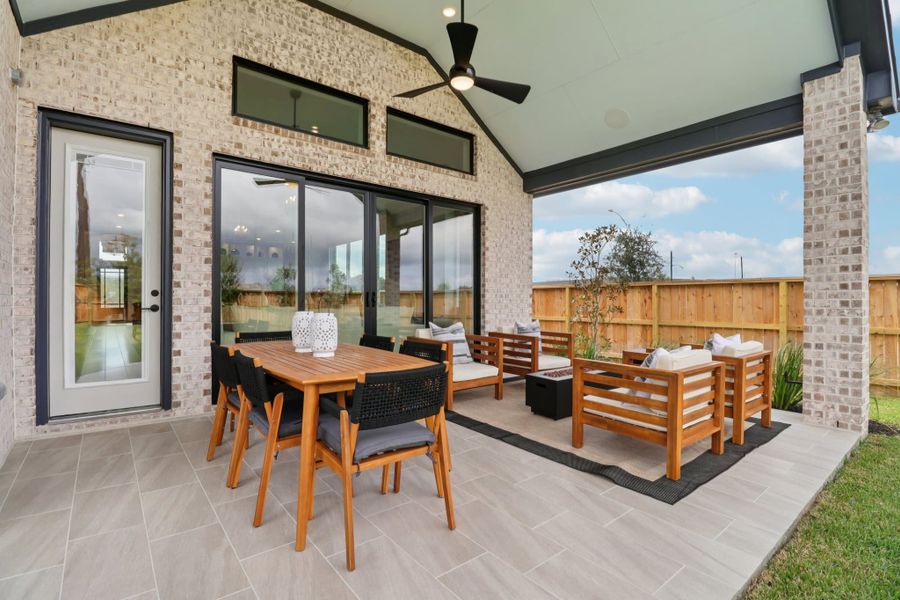 Representative exterior details of a home built from the Lauren – 55′ Lot by Chesmar Homes in Attwater, Waller (Image 3).