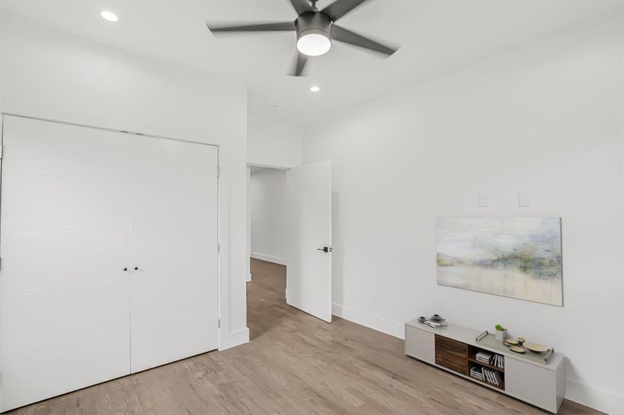 Spacious, unfurnished interior of a new home in , Dallas (Image 18).