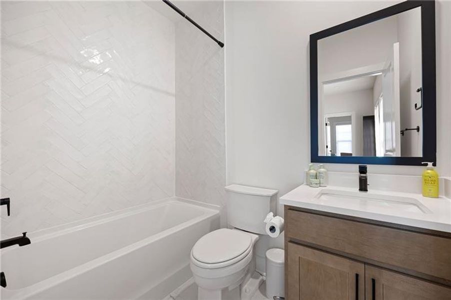 Furnished interior view inside a new home in , Woodstock (Image 41).