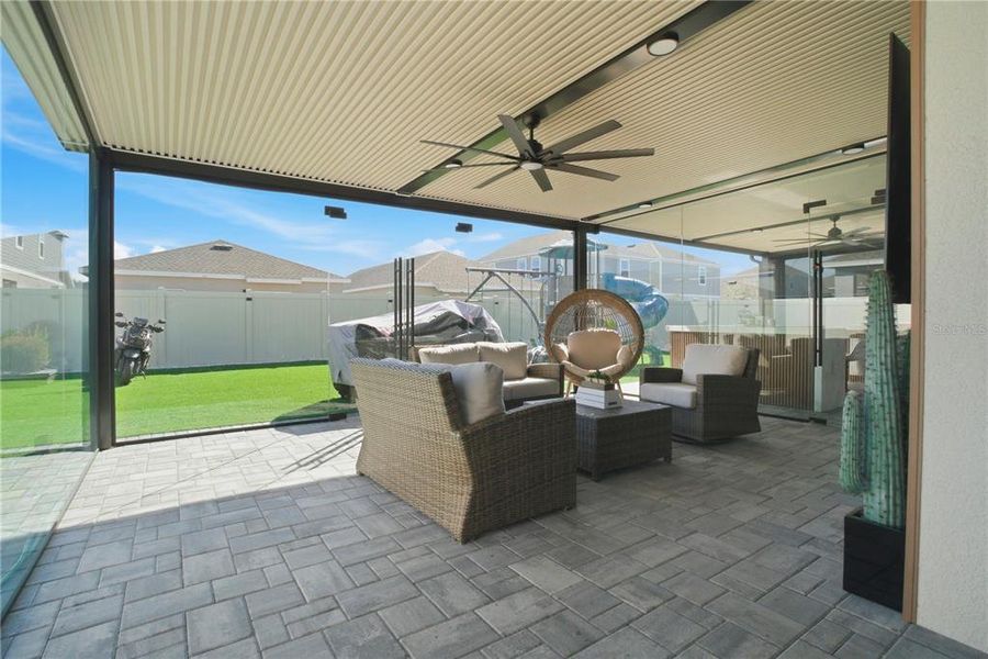 Exterior details and patio area of a home in Storey Creek, Kissimmee (Image 28).