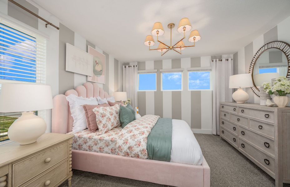 Representative furnished interior of a home built from the Yellowstone by Pulte Homes in Riverwood, Zephyrhills (Image 27).
