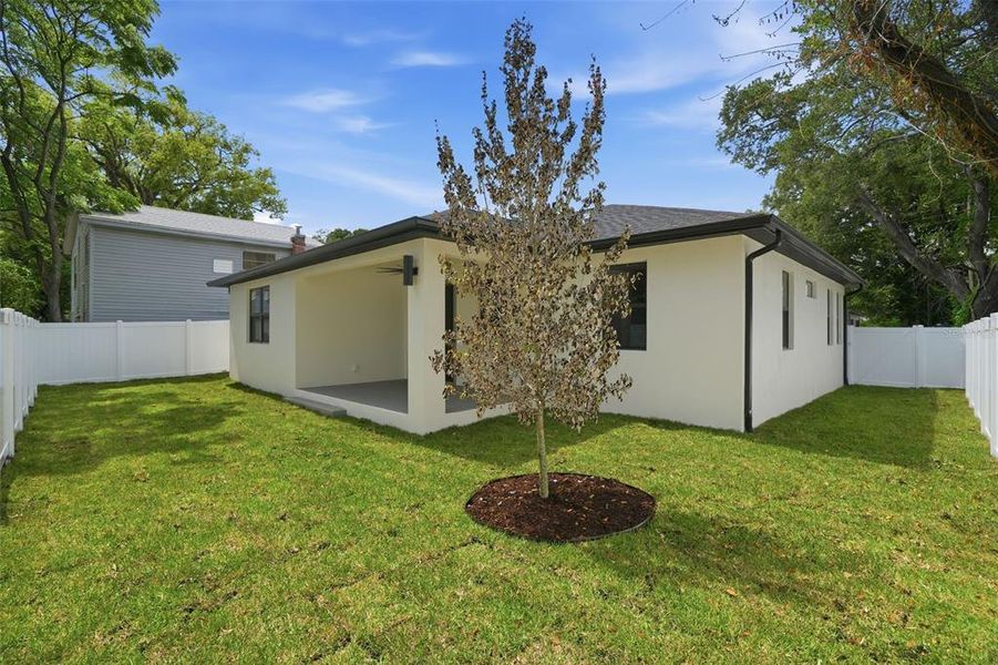 Exterior details and patio area of a home in , Tampa (Image 30).