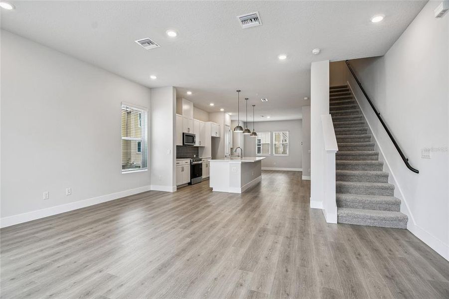 Spacious, unfurnished interior of a new home in Apex at Seminole Heights, Tampa (Image 35). Spacious, unfurnished interior of a new home in Apex at Seminole Heights, Tampa (Image 35).