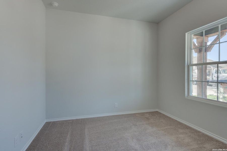 Spacious, unfurnished interior of a new home in Nopal Valley, San Antonio (Image 19).