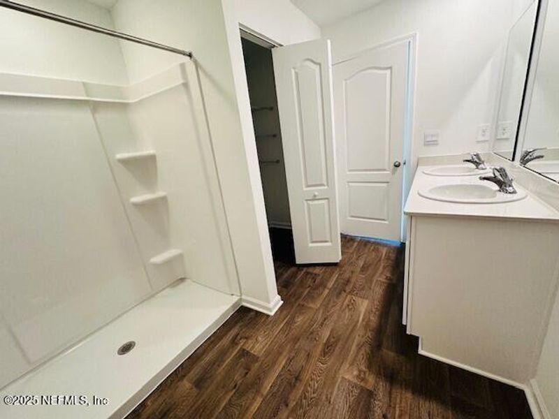 Image 29 of a home in Rookery.