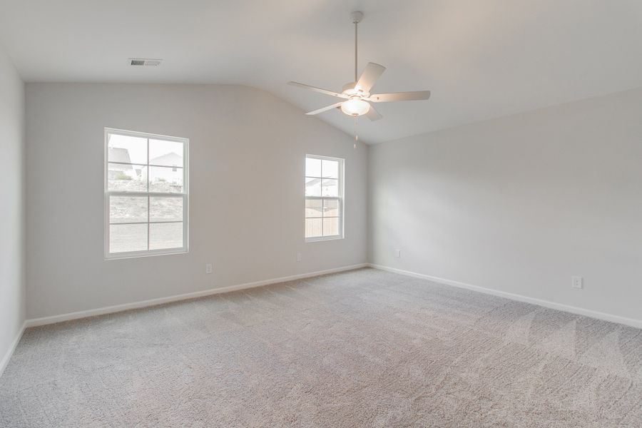 Spacious, unfurnished interior of a new home in Ellington, Elgin (Image 27).