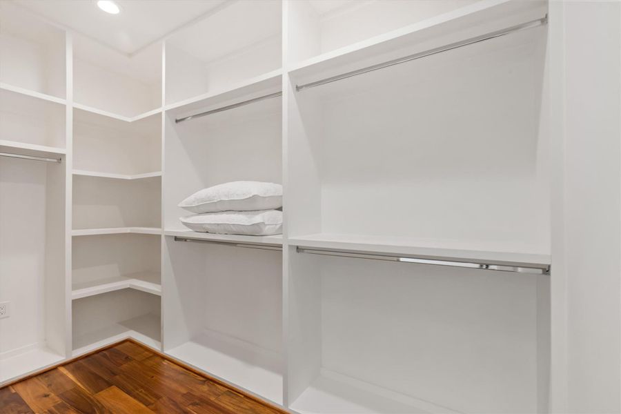 Image 42 of a home in .