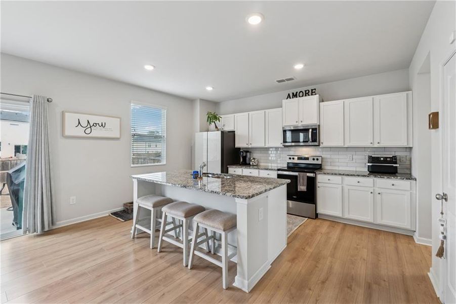 Furnished interior view inside a new home in Summit Pointe, Dallas (Image 9). Furnished interior view inside a new home in Summit Pointe, Dallas (Image 9).