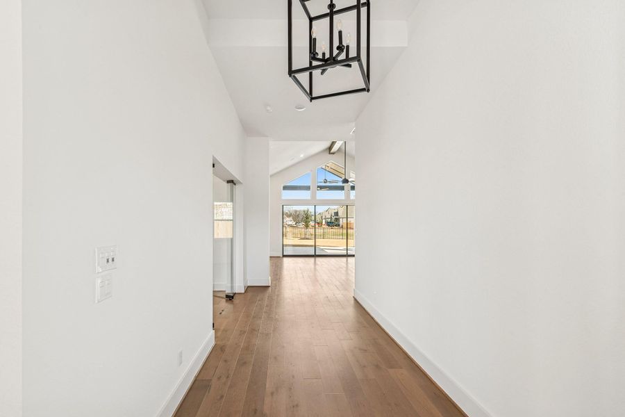 Spacious, unfurnished interior of a new home in Briarley, Montgomery (Image 11).