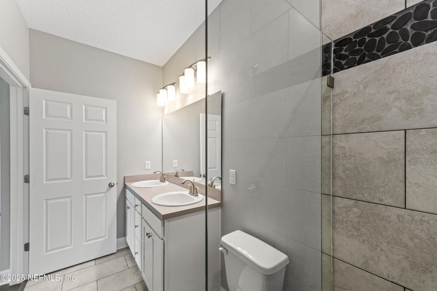 Furnished interior view inside a new home in , Jacksonville (Image 10).