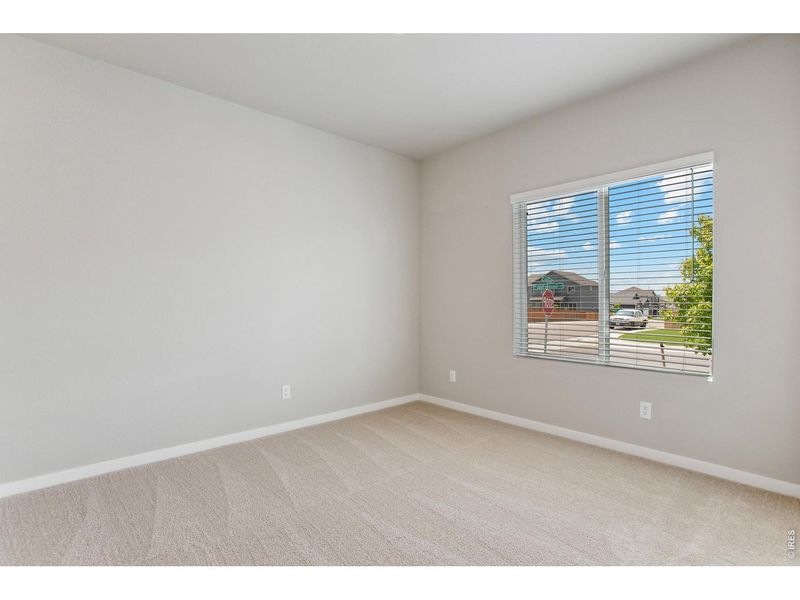 Spacious, unfurnished interior of a new home in , Severance (Image 16).