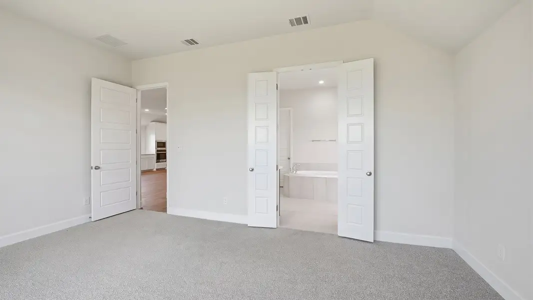 Spacious, unfurnished interior of a new home in Meraki, Forney (Image 22).