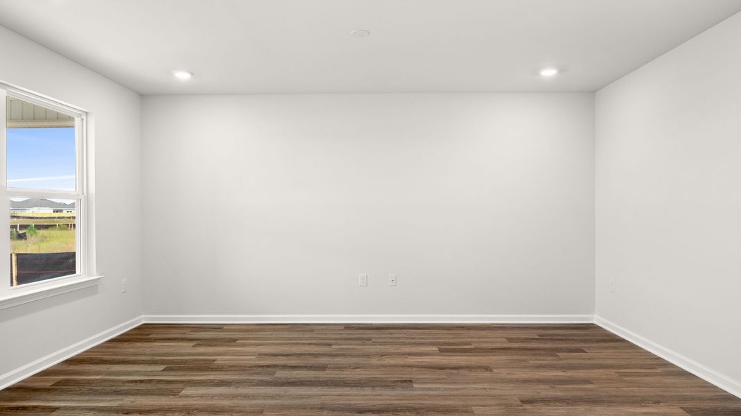 Spacious, unfurnished interior of a new home in Hodges Bayou Plantation, Panama City (Image 17). Spacious, unfurnished interior of a new home in Hodges Bayou Plantation, Panama City (Image 17).