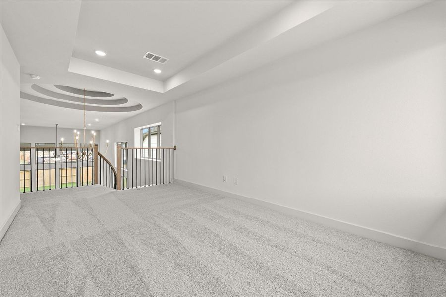 Representative image. Features, selections and colors may vary.