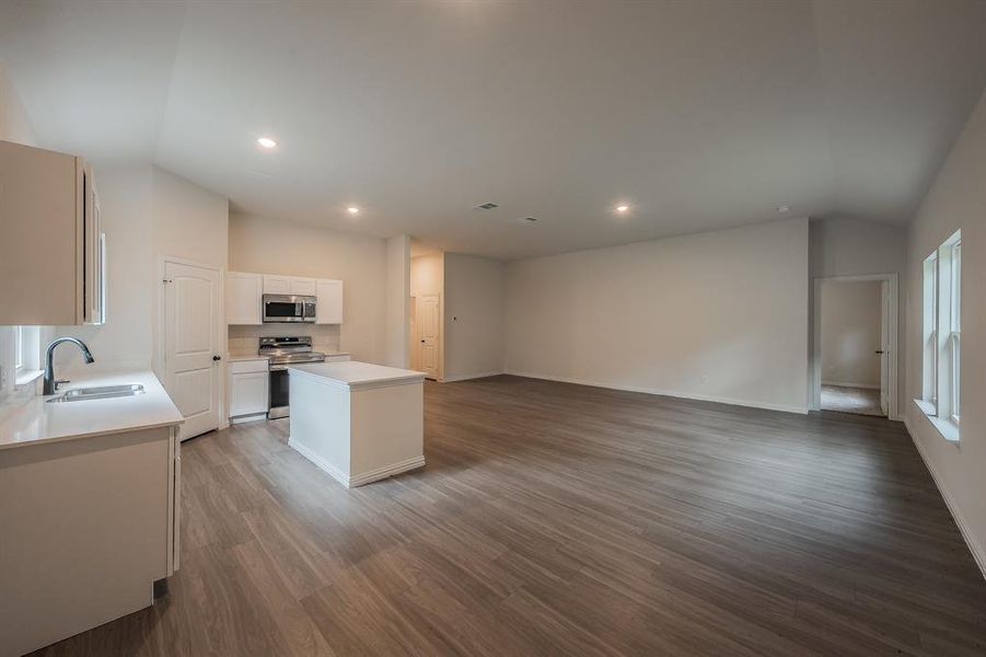 Spacious, unfurnished interior of a new home in Courtland Place, Cleburne (Image 20). Spacious, unfurnished interior of a new home in Courtland Place, Cleburne (Image 20).