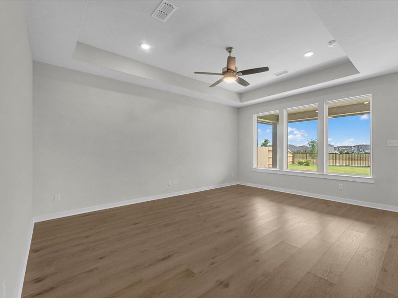 Spacious, unfurnished interior of a new home in Mason Woods, Cypress (Image 11).