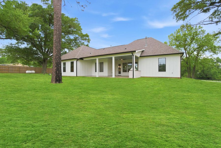 Exterior details and patio area of a home in , Montgomery (Image 32).
