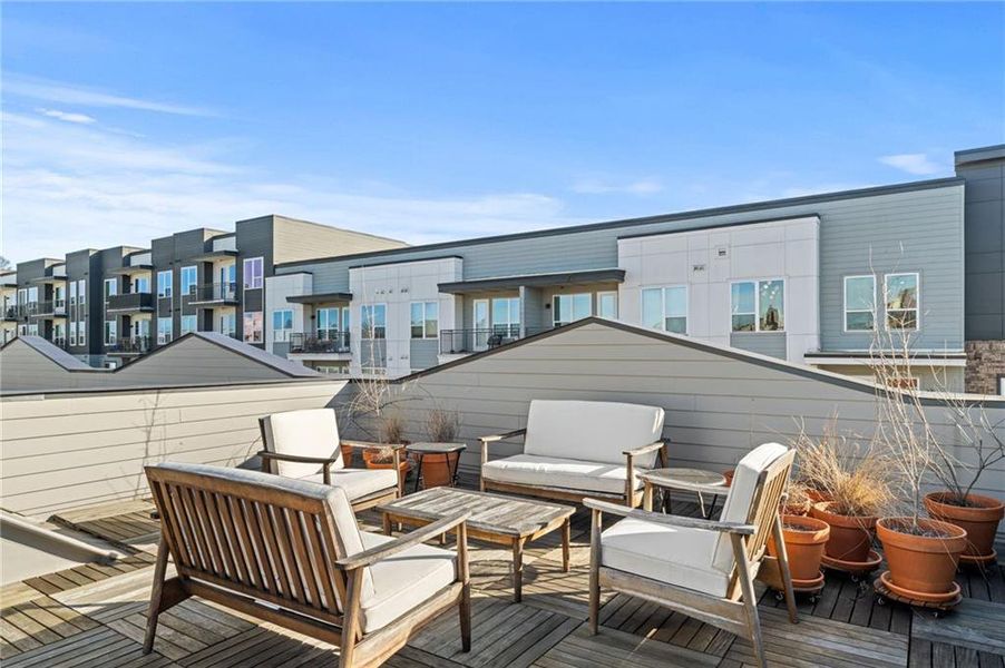 Exterior details and patio area of a home in Summerhill, Atlanta (Image 23).