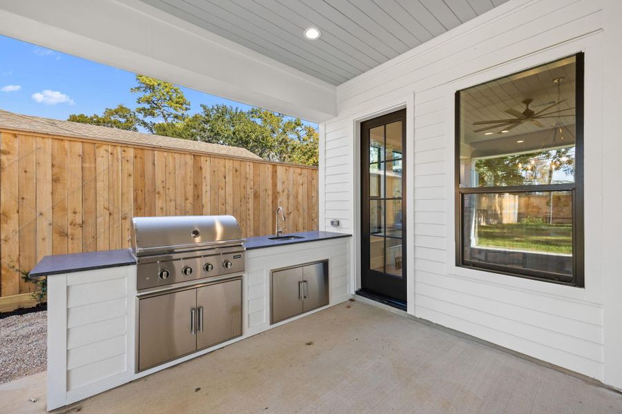 Full Summer Kitchen on the back covered patio.