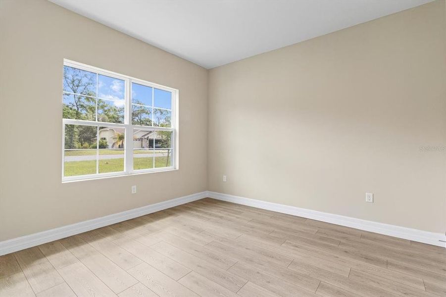 Spacious, unfurnished interior of a new home in , Ocala (Image 26).