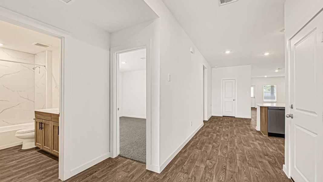 Spacious, unfurnished interior of a new home in Holly Ridge, Rosenberg (Image 11). Spacious, unfurnished interior of a new home in Holly Ridge, Rosenberg (Image 11).