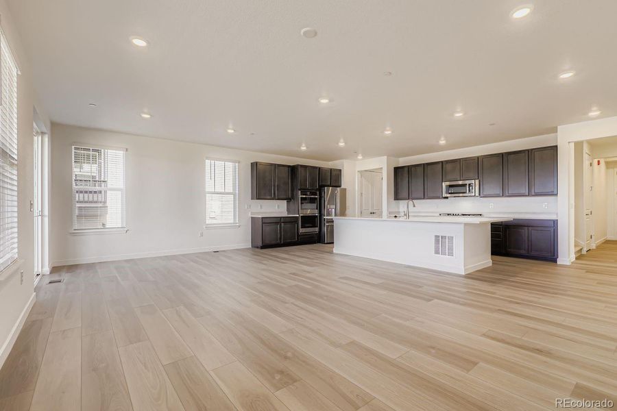 Spacious, unfurnished interior of a new home in Sunset Village: The Grand Collection, Erie (Image 11). Spacious, unfurnished interior of a new home in Sunset Village: The Grand Collection, Erie (Image 11).