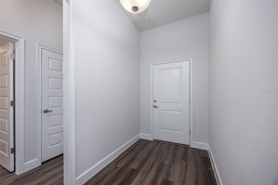 Spacious, unfurnished interior of a new home in Country Way South, Newberry (Image 17).