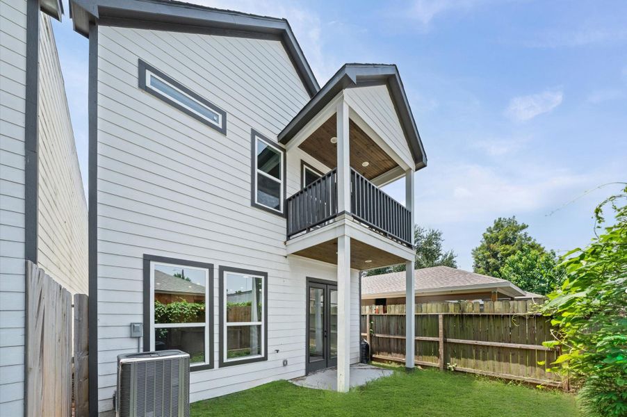 Exterior details and patio area of a home in , Houston (Image 23).