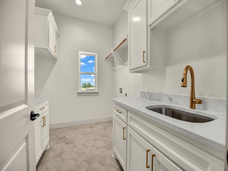Furnished interior view inside a new home in , Decatur (Image 15).