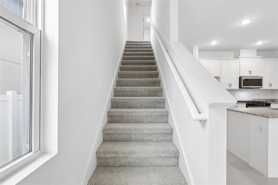 Spacious, unfurnished interior of a new home in Eagletail Landings, Howey-in-the-Hills (Image 20).