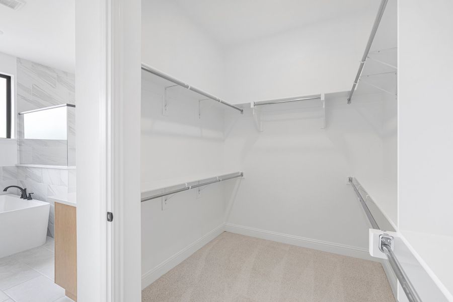 Spacious, unfurnished interior of a new home in Nelson Lake Estates, Rockwall (Image 29).